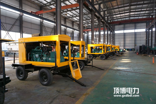 解决广西顶博发电机组制造油箱有水方法及油水分离器更换 解决广西顶博发电机组制造油箱有水方法及油水分离器更换